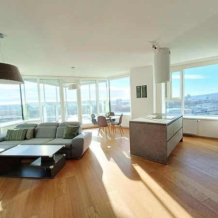 Sag Panorama Apartment 3 Rooms 19Th Floor Great View Free Parking Bratislava Exteriér fotografie