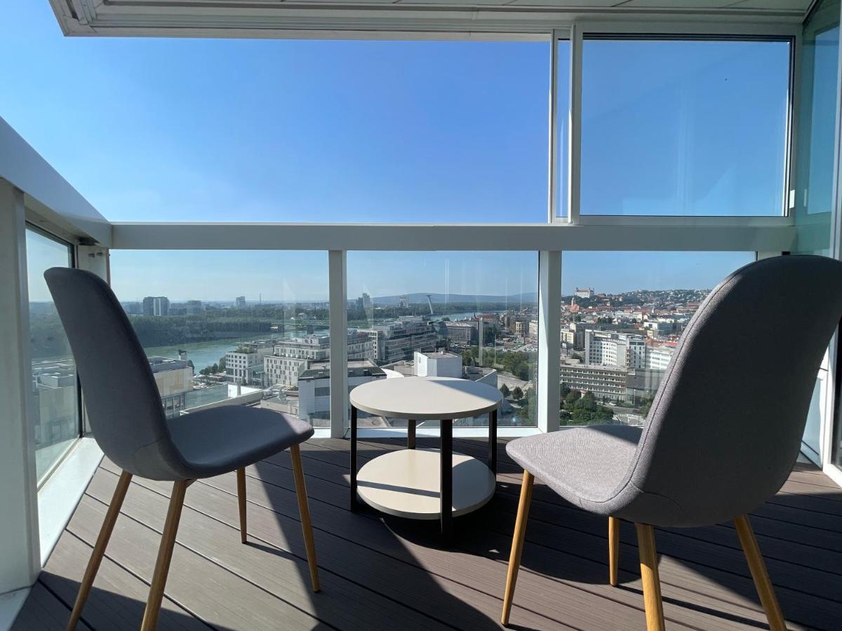Sag Panorama Apartment 3 Rooms 19Th Floor Great View Free Parking Bratislava Exteriér fotografie